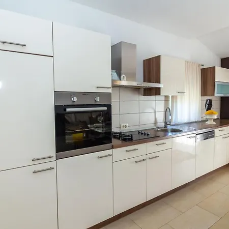 Martina, Vinjani - Villa Imotski