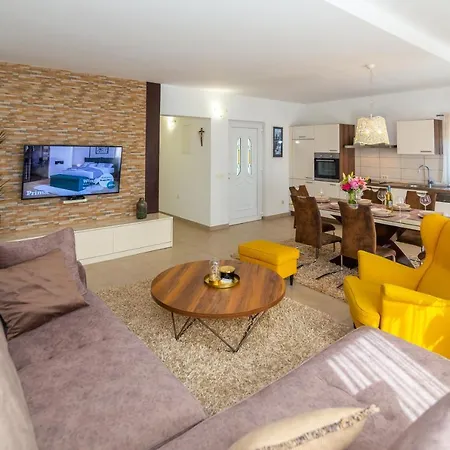 Villa Martina, Vinjani -